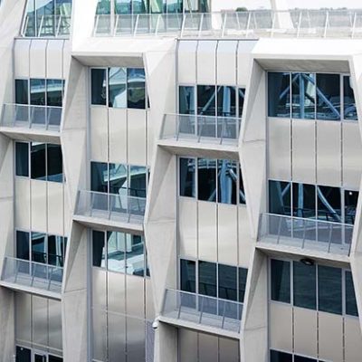 La Ruche de Tourcoing avec panneaux de façades Ecosta Composite en bande filante horizontale