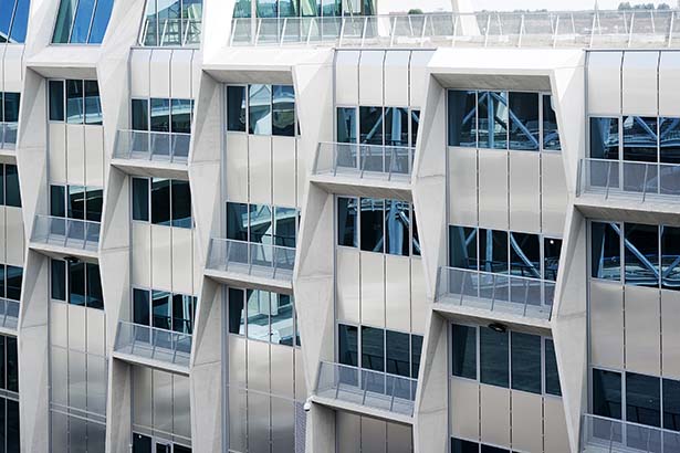 La Ruche de Tourcoing avec panneaux de façades Ecosta Composite en bande filante horizontale